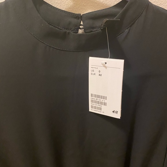 Blouse - Picture 2 of 3